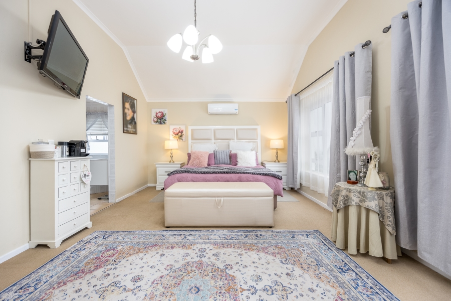 4 Bedroom Property for Sale in Zevendal Western Cape
